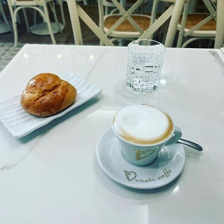 N&M Dimora Carrieri Luxury Bed and Breakfast Monopoli Exteriör bild