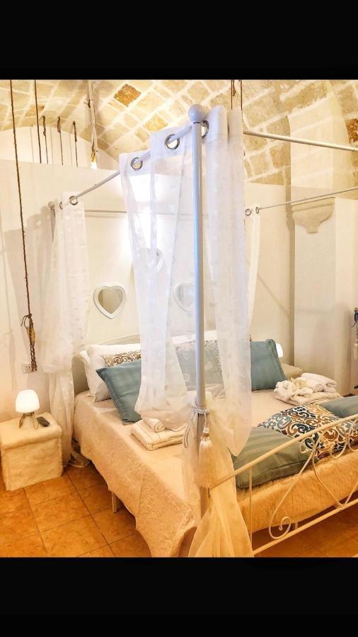 N&M Dimora Carrieri Luxury Bed and Breakfast Monopoli Exteriör bild