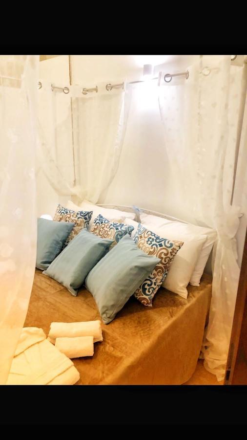 N&M Dimora Carrieri Luxury Bed and Breakfast Monopoli Exteriör bild