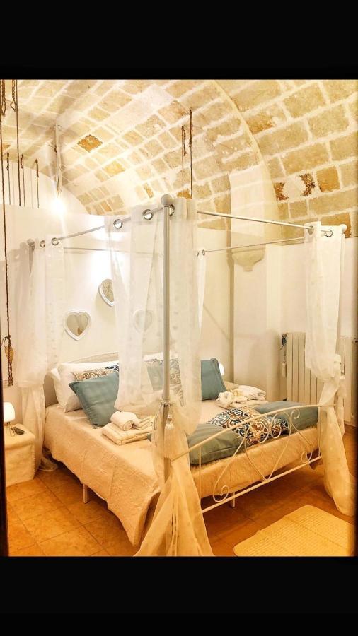 N&M Dimora Carrieri Luxury Bed and Breakfast Monopoli Exteriör bild