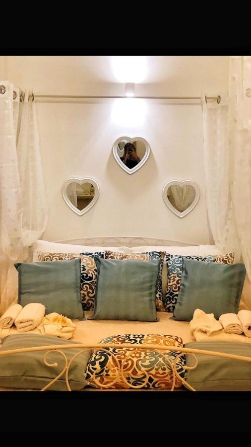 N&M Dimora Carrieri Luxury Bed and Breakfast Monopoli Exteriör bild