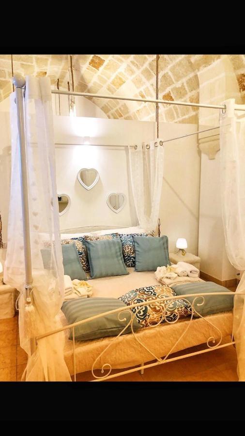 N&M Dimora Carrieri Luxury Bed and Breakfast Monopoli Exteriör bild